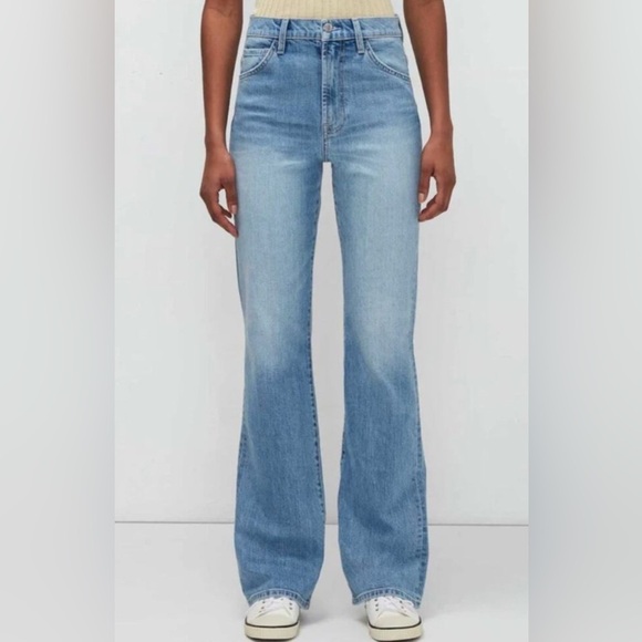 7 For All Mankind Denim - 7 For All Mankind Light Wash easy Boot Jeans size 27 white label